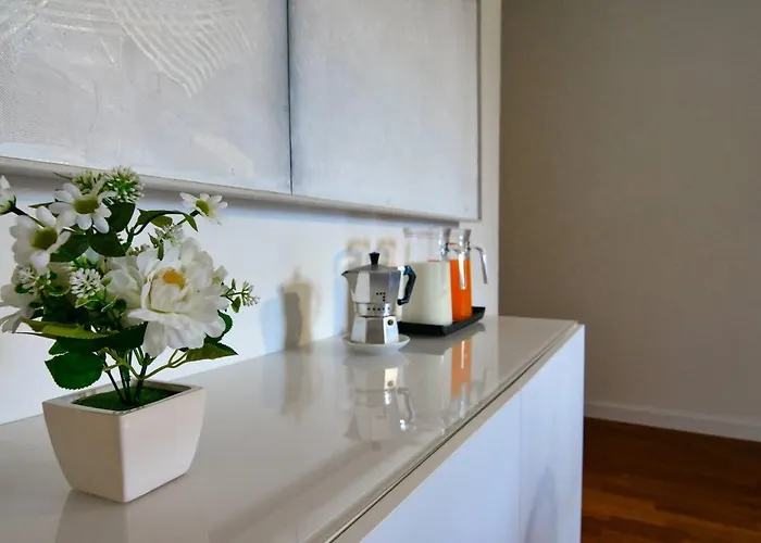 Timeless Garden Apartment Gravedona